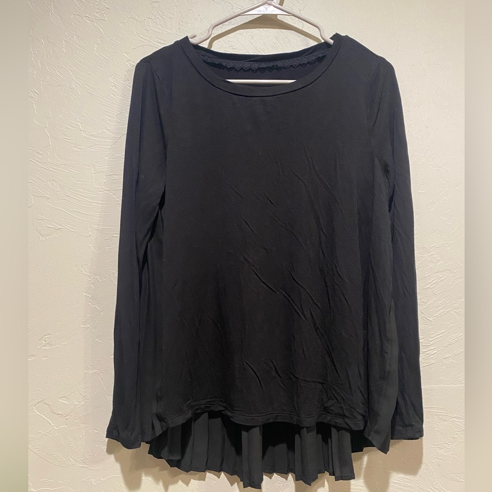 Size large black long sleeve shirt with pleated back detail
